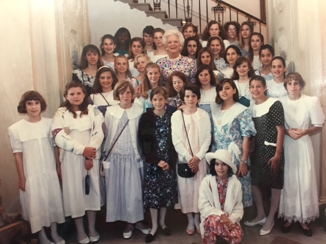 Ashley Hall Students Visit Ashley Hall alumna and Former First Lady, Barbara Pierce Bush '43 in the White House in 1992